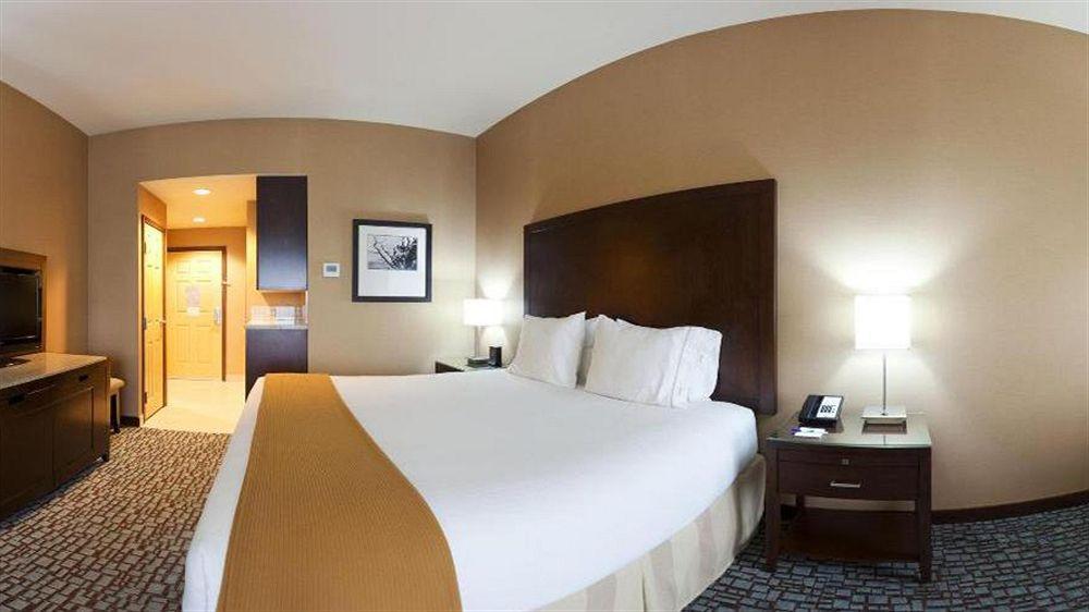 Holiday Inn Express & Suites Salinas By Ihg Buitenkant foto