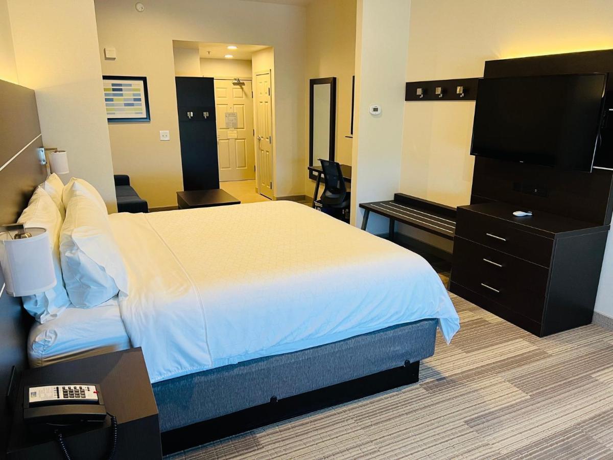 Holiday Inn Express & Suites Salinas By Ihg Buitenkant foto