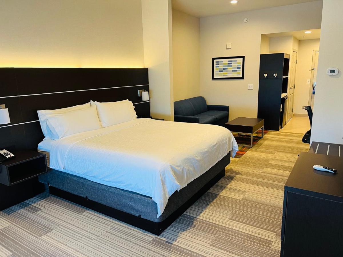 Holiday Inn Express & Suites Salinas By Ihg Buitenkant foto