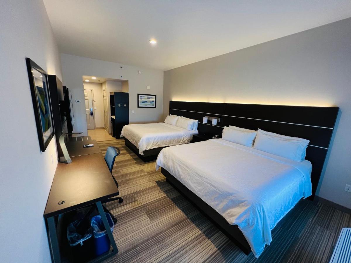 Holiday Inn Express & Suites Salinas By Ihg Buitenkant foto