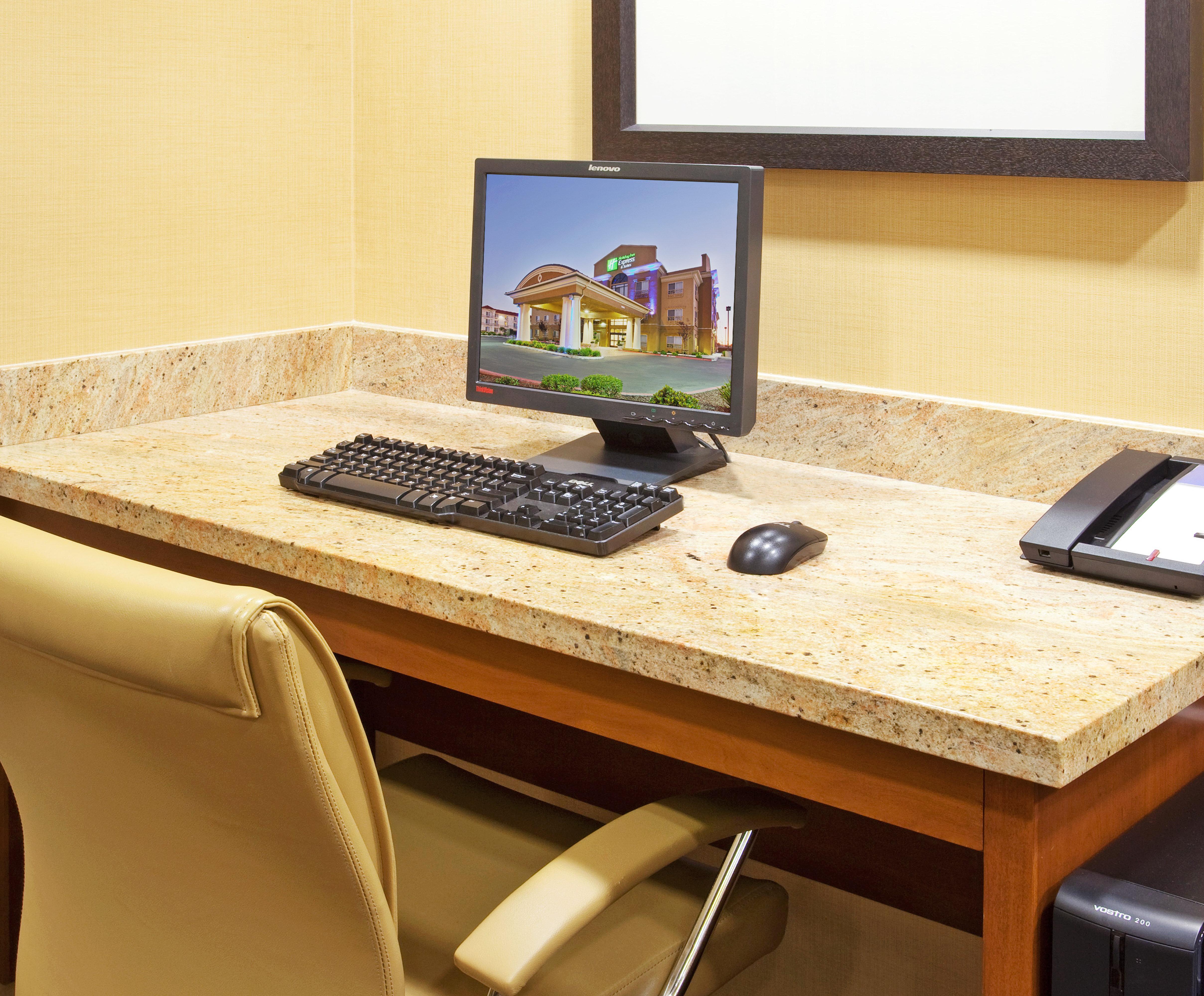 Holiday Inn Express & Suites Salinas By Ihg Buitenkant foto