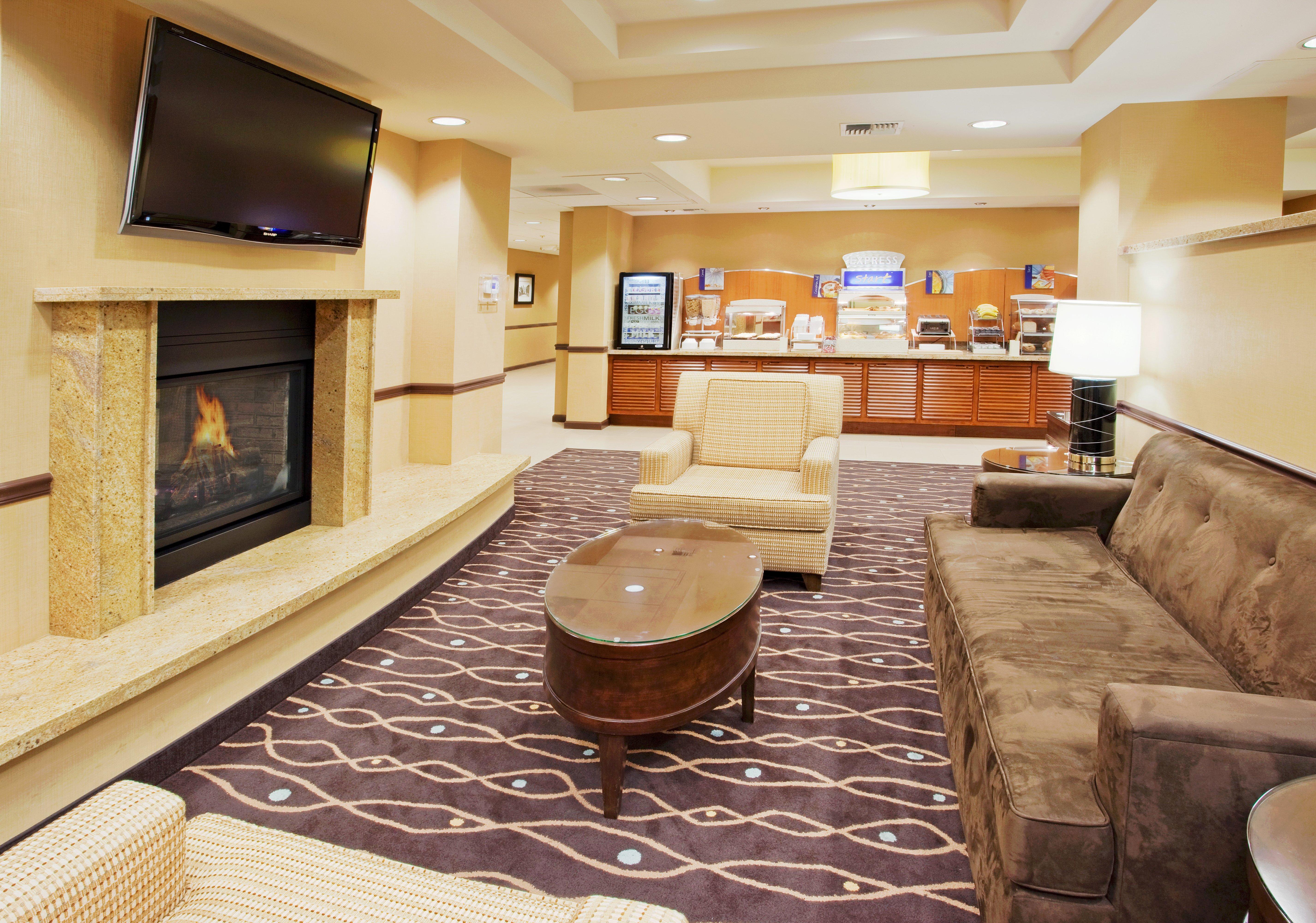 Holiday Inn Express & Suites Salinas By Ihg Buitenkant foto